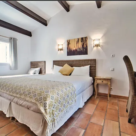 Otel Mas De Calabrun Saintes-Maries-de-la-Mer